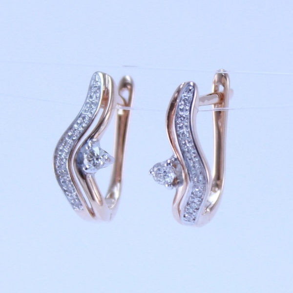 Серьги из красного золота с бриллиантами